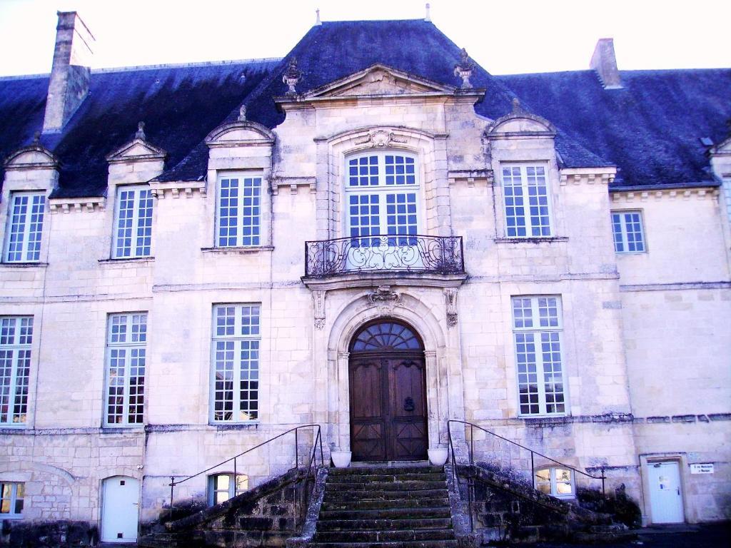 Abbaye Royale Hotel Saint-Jean-dʼAngély Esterno foto