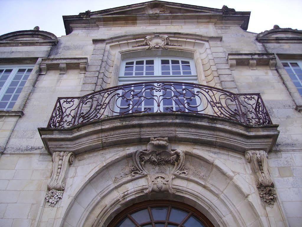 Abbaye Royale Hotel Saint-Jean-dʼAngély Esterno foto